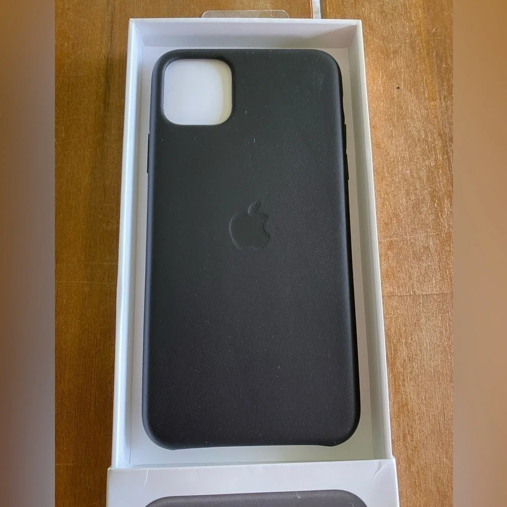 NEW Apple iPhone 11 Pro Max Black Leather Case NWT